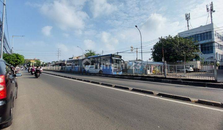 Gudang di Jl. Raya Bekasi
, Jakarta Timur 150 m Bagus SHM 2