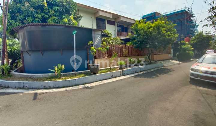 2-STORY CORNER HOUSE IN TAMAN KEDOYA BARU, WEST JAKARTA