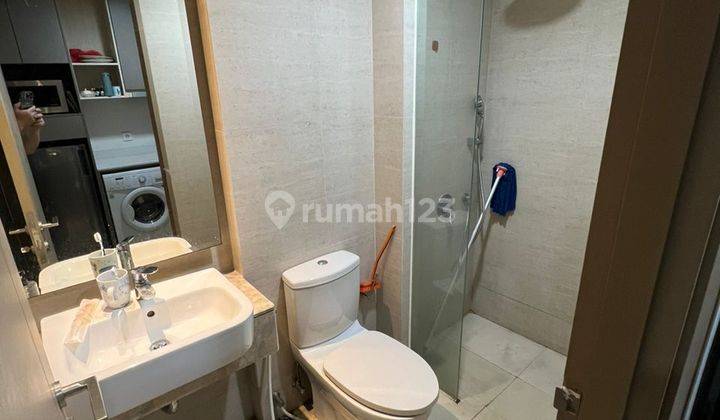 Apartement Gold Coast Furnished Bagus 2