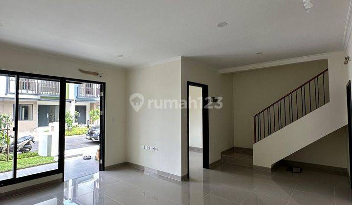 Rumah Cluster Leonora Summarecon Serpong 2