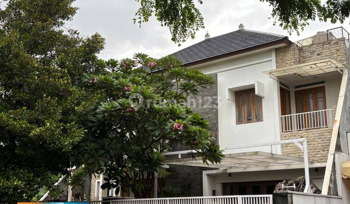 Dijual Rumah 2 ½ Lantai di Taman Heliconia - Kota Harapan Indah 2