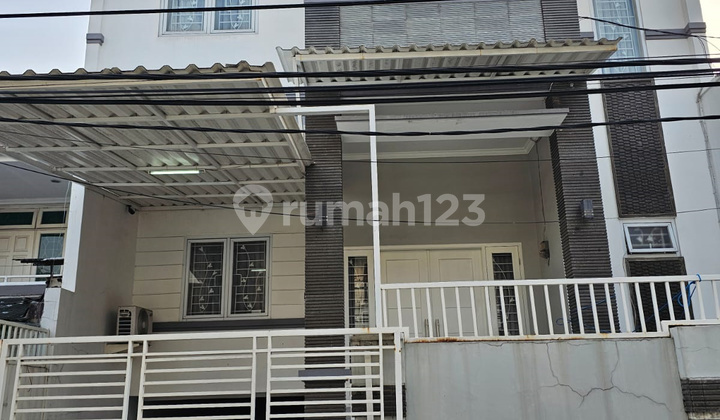 Modern Minimalist 2-Story House in Kelapa Gading