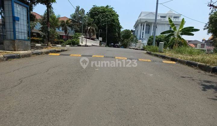 Rumah Metland Jakarta Timur Bagus Ada Kolam Renang 2