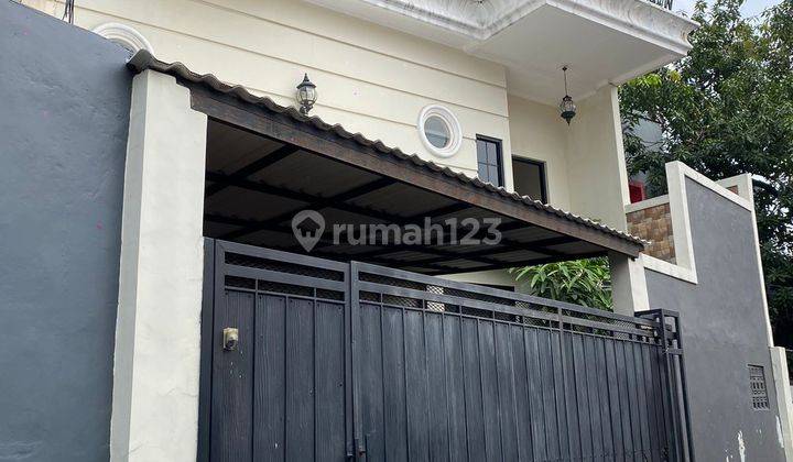 Rumah Kebayoran Baru Bagus Ada Kolam Renang 2