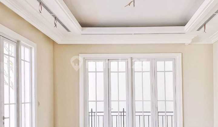 American Classic House 3 Lantai + Rooftop Daerah Gandaria Jaksel 2