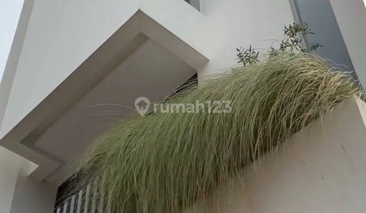 Rumah Minimalis 3 Lantai Dengan Rooftop Di Kemang Jaksel 2