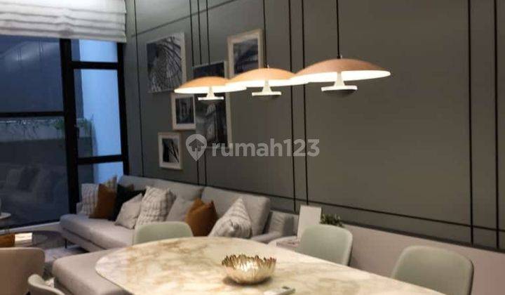 Pondok Indah Townhouse dengan backyard pas buat keluarga muda 2