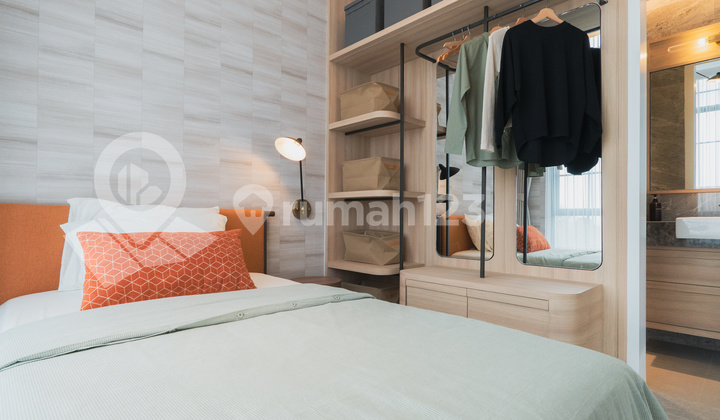 Luxury 2-Story Residence Designed by Thomas Elliot, Strategically Located 0Km from Jagorawi Toll Gate