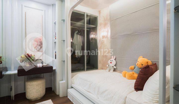 kamar tidur rumah 3 lantai nuansa resort