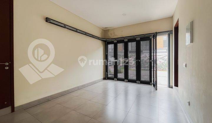 Rumah Baru Termewah 3 Lantai di Kota Wisata Cibubur 2