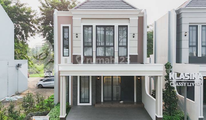 Rumah Mewah 2 Lantai Fasad Jendela Besar Elegan Klasik di Bekasi 1