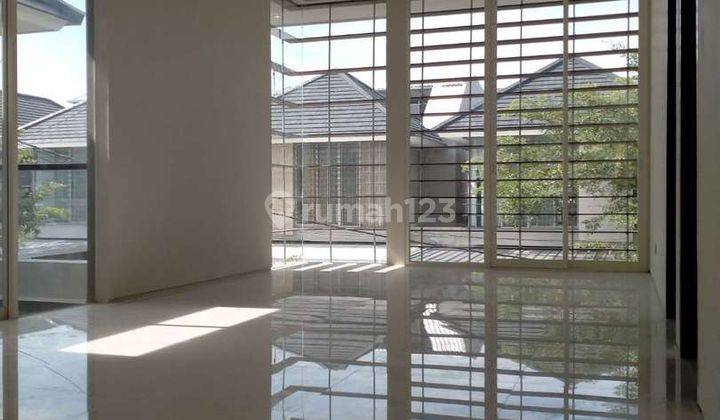 Rumah 2 Lantai Di Jl. Pangeran Cakabuana Dekat Area Perkantoran  5