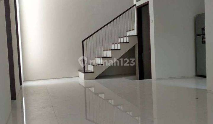 Rumah 2 Lantai Di Jl. Pangeran Cakabuana Dekat Area Perkantoran  13