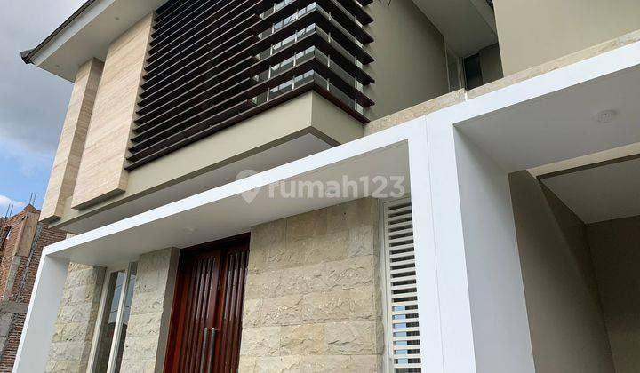 Rumah Mewah 2 Lantai Lokasi Dekat Area Perkantoran Cirebon 1