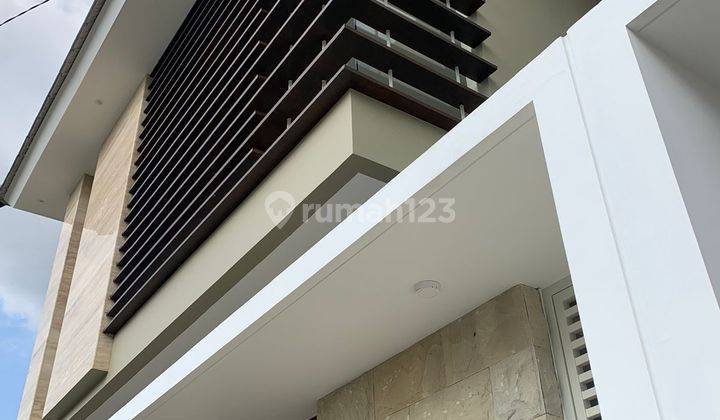 Rumah Mewah 2 Lantai Lokasi Dekat Area Perkantoran Cirebon 2