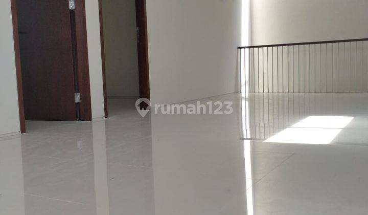 Rumah Mewah 2 Lantai Lokasi Dekat Area Perkantoran Cirebon 11
