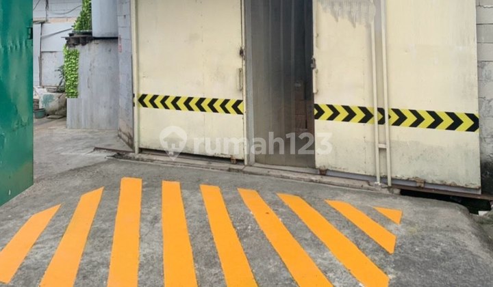 Warehouse Area in Kapuk near PIK 1 and JoRR Toll Road