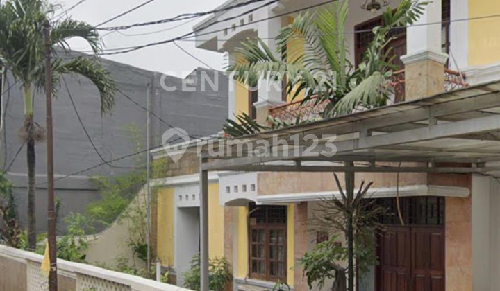 Rumah 2 Lantai Di Kebayoran Lama Jakarta Selatan