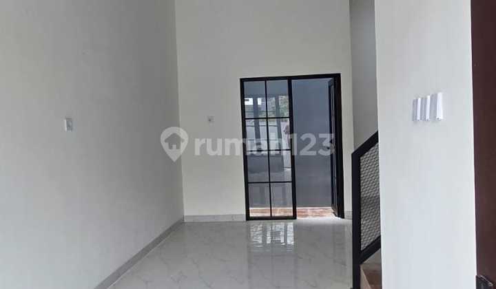 Rumah Baru Renov.2 Lantai Bagus di Harapan Indah Bekasi 2
