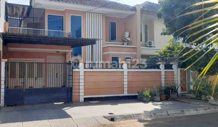 Price Below NJOP, 200M Wide House, Affordable in Taman Modern Cakung, East Jakarta