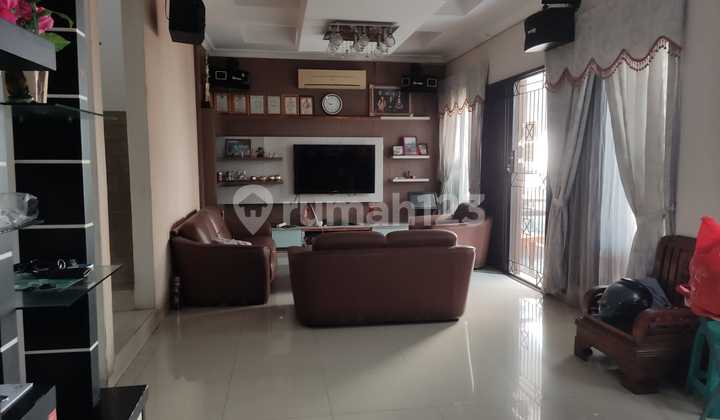 Dekat Sekolah Penabur, Pasar Modern, Uniqlo, Rumah Sakit Eka Hospital, Pom Bensin Bp, Lokasi Depan Strategis Rumah Bagus Cluster Cemara Di Harapan Indah Bekasi