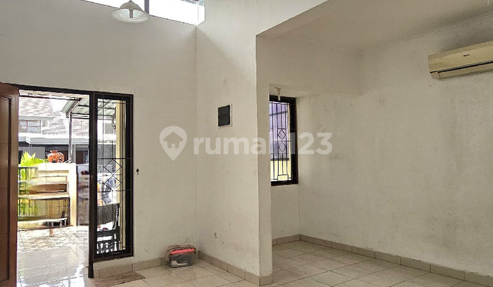 Rumah Besar 1 Lantai di Cluster Ifolia, Harapan Indah, Bekasi 2