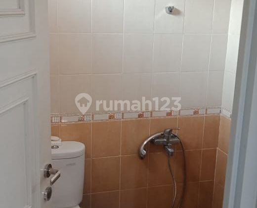 Rumah Bagus,depan Taman, Di Cluster Royal Residence Jakarta Timur 10