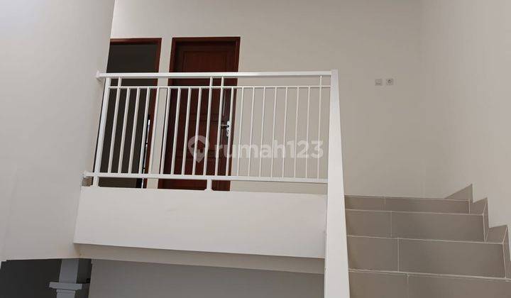 Dijual Rumah Murah 2 Lantai di Harapan Indah Kota Bekasi 1