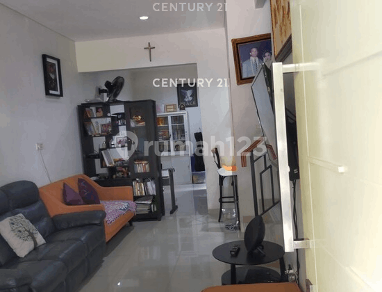 Rumah 2 Lantai Minimalis Dan Sudah Direnovasi Di Metland Menteng