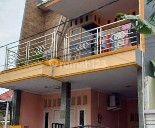 Dijual Rumah 2 lantai Bagus di Duta Bumi Kota Bekasi  1