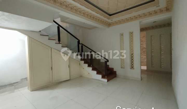 Rumah Mewah Bagus Siap Huni di Taman Palem Lestari Jakarta Barat 2