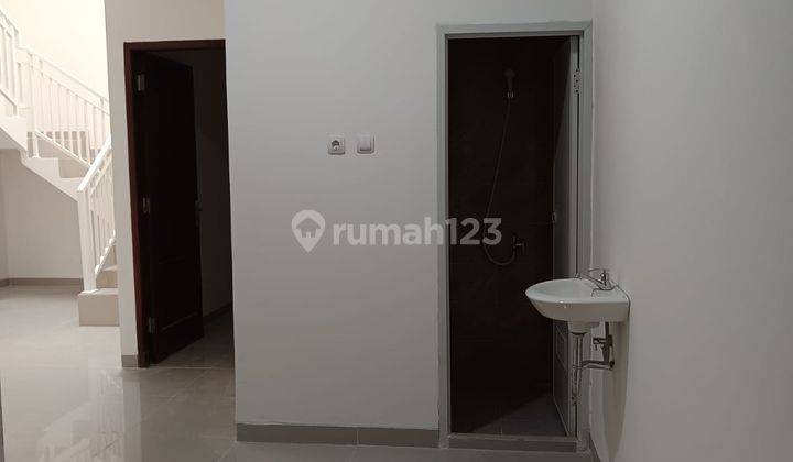 Dijual Rumah Murah 2 Lantai di Harapan Indah Kota Bekasi