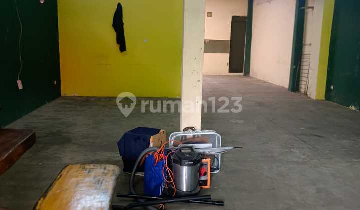 For Rent: Ex-Car Showroom Shop on Jln Raya Kota Bekasi For Rent: Ex-Car Showroom Shop on Jln Raya Kota Bekasi