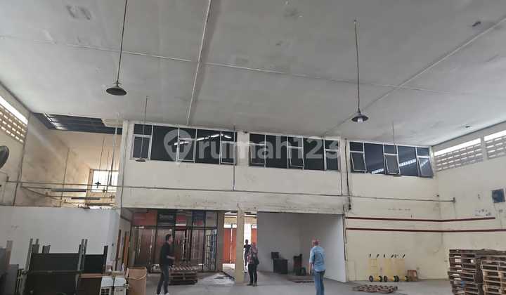 Disewakan Cepat Gudang & Tempat Usaha Lokasi Sangat Strategis di Petukangan Raya Cileduk Jakarta Selatan