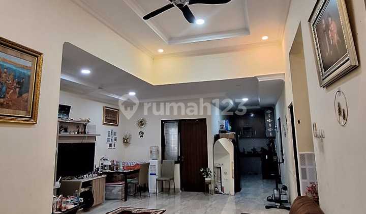 Rumah Aralia Full Renovasi Bagus Siap Huni di Cluster Aralia Harapan Indah Bekasi