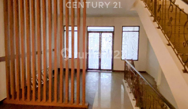 For Rent Ruko Kebon Kacang Suitable for Office For Rent Ruko Kebon Kacang Suitable for Office