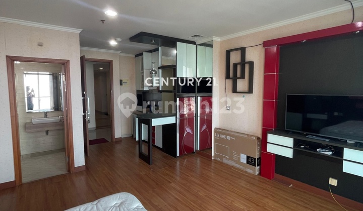 Ready-to-Occupy Studio Apartment at Ancol Mansion, North Jakarta Ready-to-Occupy Studio Apartment at Ancol Mansion, North Jakarta