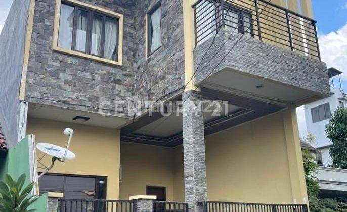 Dijual Rumah 2 lantai siap huni di Duta Bumi Kota bekasi  1