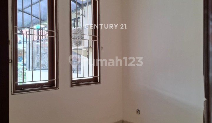 Rumah 2 Lantai Cluster Taman Puspa di Harapan Indah Bekasi 2