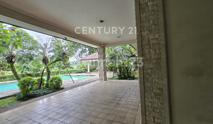 Rumah Mewah di Pondok Indah Jarang Ada View Golf 2