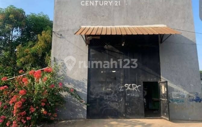 Strategic Warehouse Suitable for Logistics in Cakung, East Jakarta Strategic Warehouse Suitable for Logistics in Cakung, East Jakarta