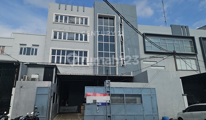 Unit Komersial Gudang Plus Kantor Di Sentra Industri III PIK 