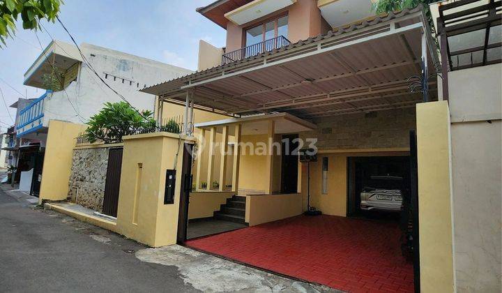 Rumah 2 Lantai Di Kemang Seperti Baru Ada Kolam Renang Shm Bagus 2