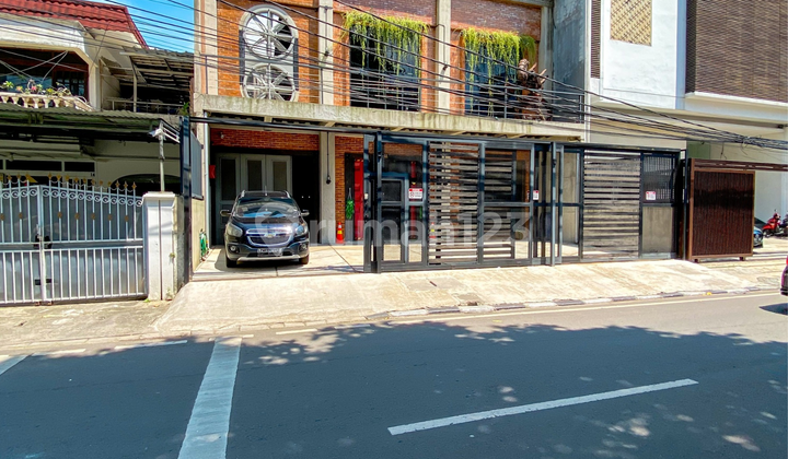 Rumah Industrial 3 Lantai di Setiabudi Kuningan Jakarta Selatan 2