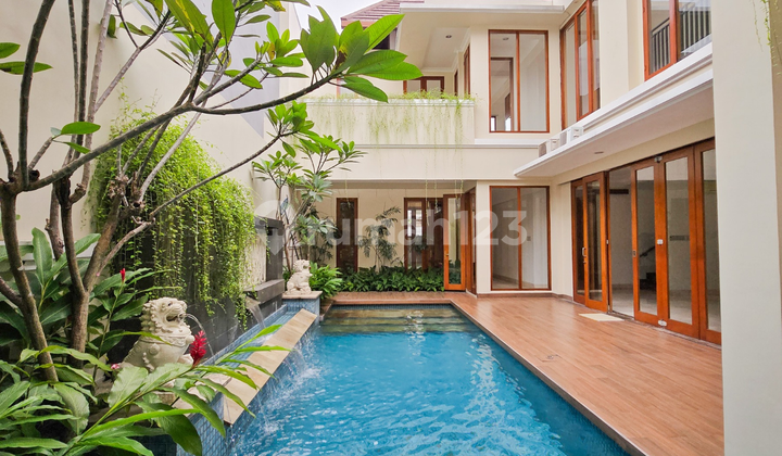 Rumah bagus tropical modern di cipete cilandak private pool shm