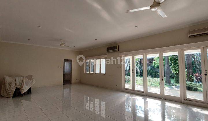 Rumah Mewah 1 Lantai di Kemang Dalam Ada Pool Halaman Luas 8