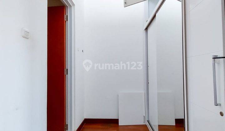 Rumah Minimalis di Area Kemang Pejaten Barat Security 24 Jam