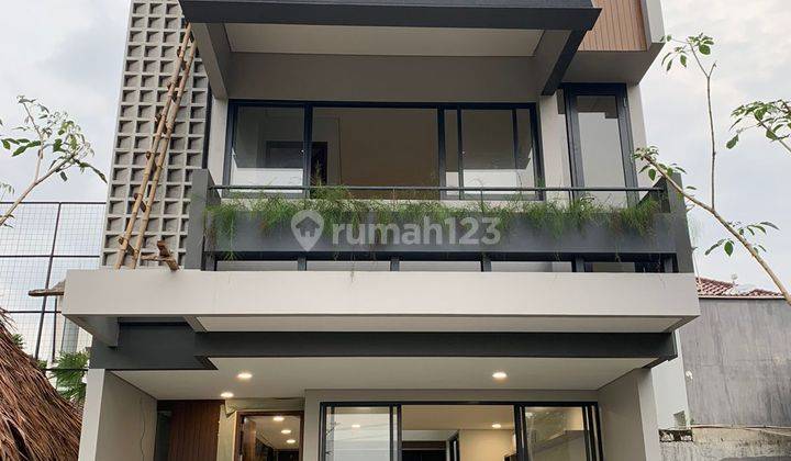 Rumah Minimalis Modern di Cilandak Area Lokasi Asri 2