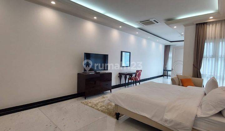 Rumah Mewah American Classic di Patra Kuningan Jakarta Selatan