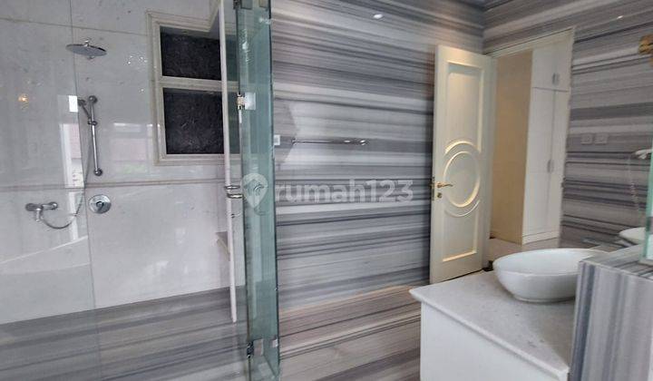 Rumah Mewah American Classic di Patra Kuningan Jakarta Selatan